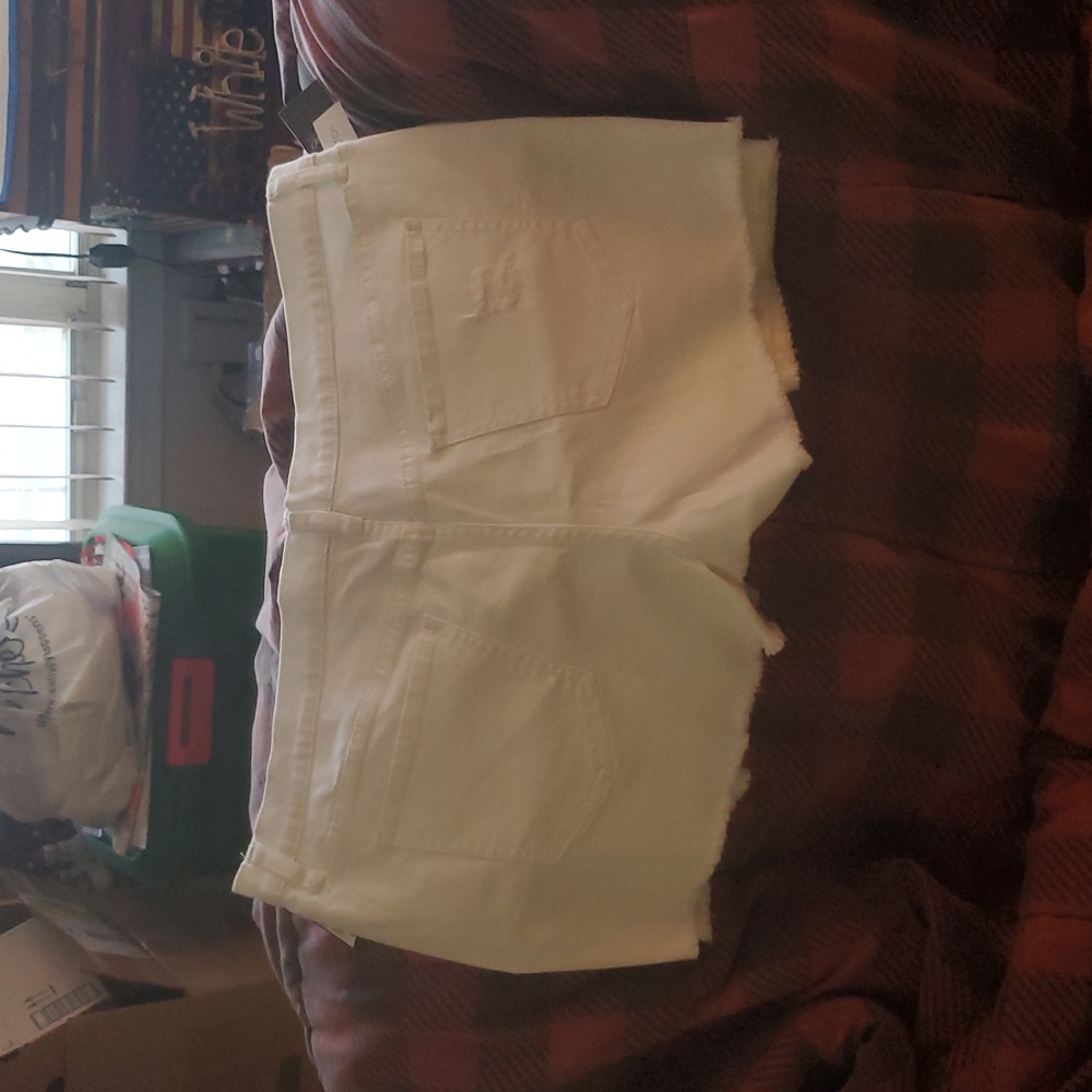Mossimo Shorts - Picture 2 of 7